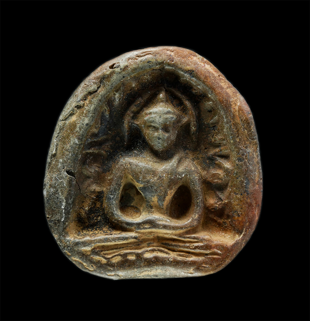 3Dec24 (223)p.jpg - พระกำแพงซุ้มกอ พิมพ์หลังก้นหอย กรุวัดพิกุล จ.กำแพงเพชร | https://kamulet.in.th